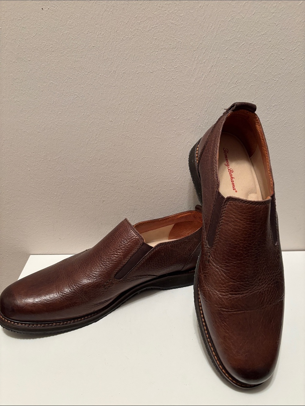 Tommy Bahama Brown Leather Slip-On Eaton Loafers 10M